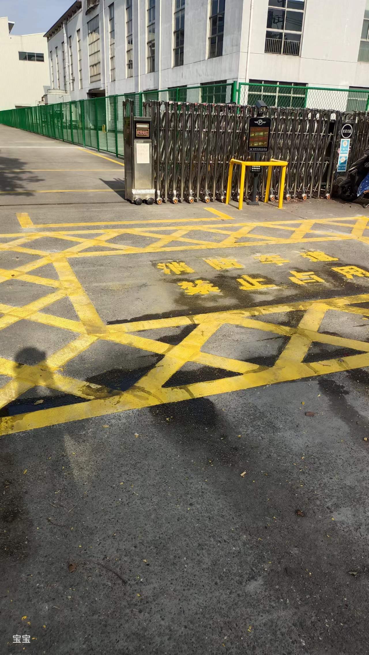邱县马路划线